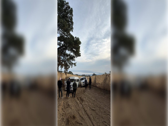 Sin nieve, pero con baches: visitantes al Nevado enfrentan camino dañado por pipas de aguacateras