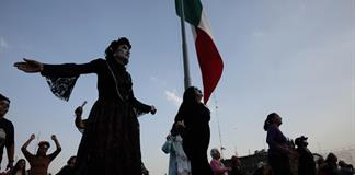 Ciudad de M&eacute;xico celebra un baile multitudinario rumbo a un Mundial sin fronteras