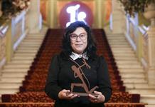 Elma Correa, una escritora de frontera, con una 