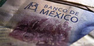 El peso mexicano toca su mejor nivel del a&ntilde;o y cierra en 17,14 por d&oacute;lar