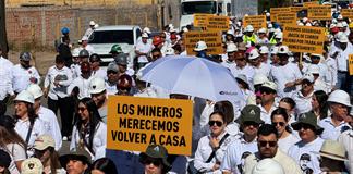 Familiares de mineros asesinados en Sinaloa exigen justicia y seguridad en Hermosillo, Sonora