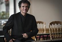 Registro a las oficinas de exministro franc&eacute;s de Cultura por v&iacute;nculos con Jeffrey Epstein