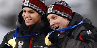 Austria gana prueba por parejas saltos esquí en Milán-Cortina Austria gana prueba por parejas saltos esquí en Milán-Cortina