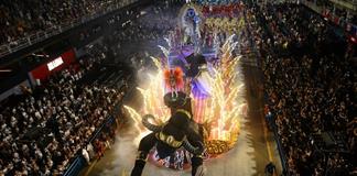 Río de Janeiro abre su Carnaval con una noche de samba, historia y emoción en el Sambódromo Río de Janeiro abre su Carnaval con una noche de samba, historia y emoción en el Sambódromo