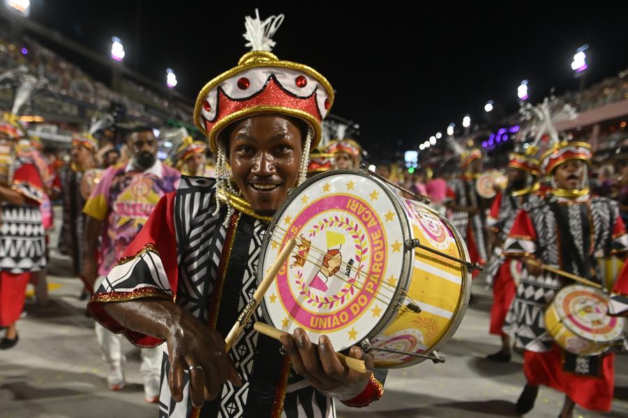 Río de Janeiro abre su Carnaval con una noche de samba, historia y emoción en el Sambódromo