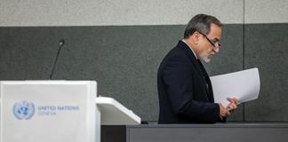 Terminan las negociaciones de EEUU e Ir&aacute;n en Suiza, entre presiones militares