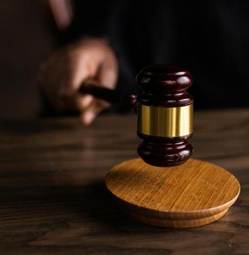 Justicia mexicana ordena juicio contra exdirector de Pemex por violencia contra su mujer