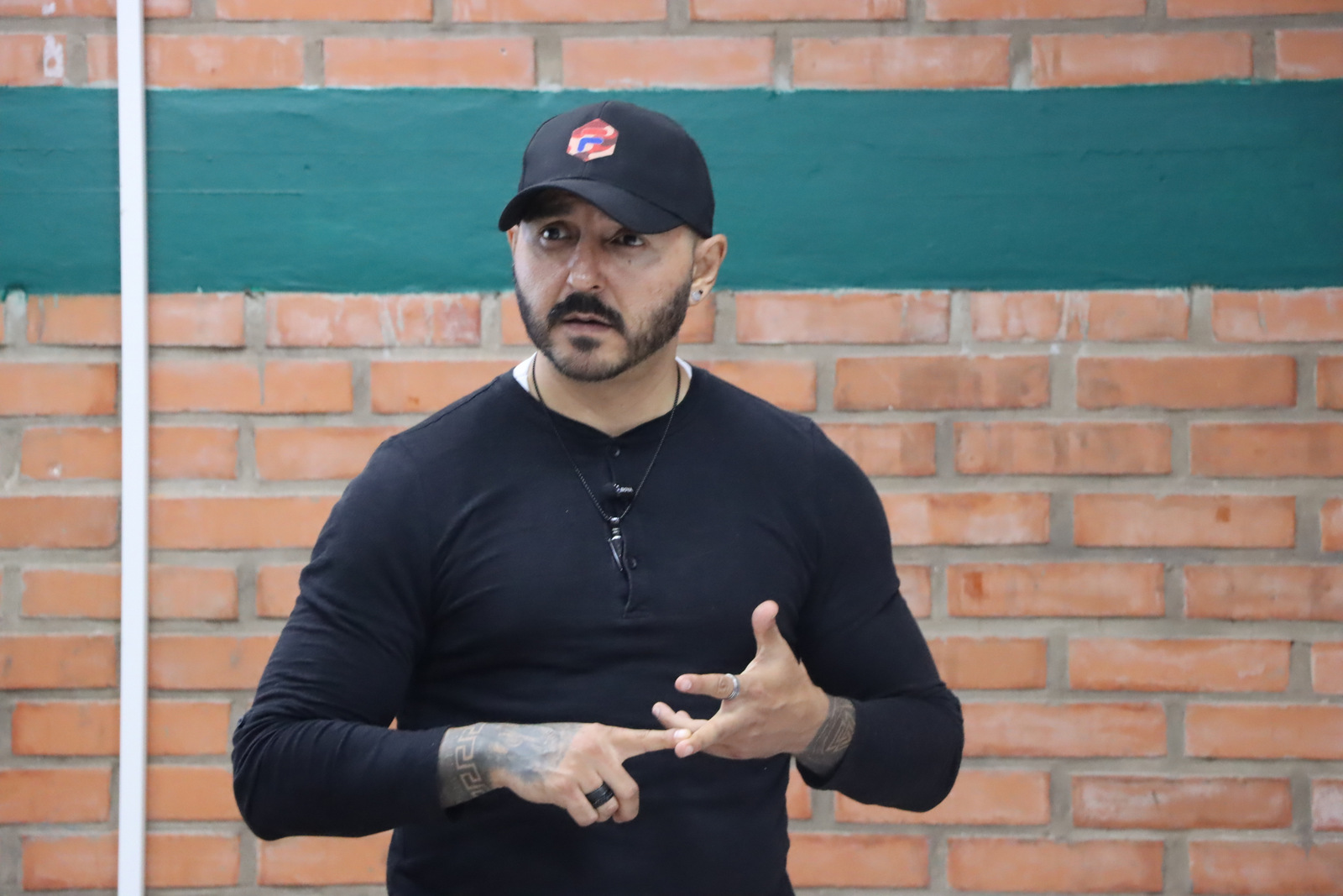 “La nota diaria resuelve el hecho, pero no siempre explica por qué ocurrió”: Isaack de Loza comparte claves del periodismo de investigación en Radio UDG Autlán