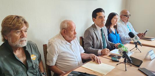 Jubilados de la CFE denuncian descuentos indebidos en sus pensiones