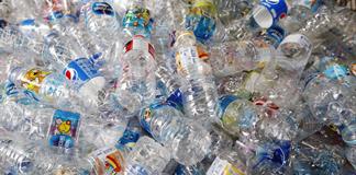 Descubren los obstáculos que dificultan el reciclaje completo de las botellas de plástico Descubren los obstáculos que dificultan el reciclaje completo de las botellas de plástico