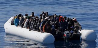 Un estudio analiza por qué la gente acoge mejor a unos inmigrantes que a otros Un estudio analiza por qué la gente acoge mejor a unos inmigrantes que a otros