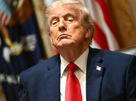 Trump arremete contra quienes critican el acuerdo con Irán Trump arremete contra quienes critican el acuerdo con Irán