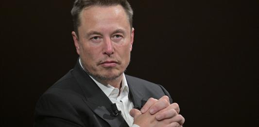 ¿La salida a bolsa de SpaceX convertirá a Elon Musk en un billonario?