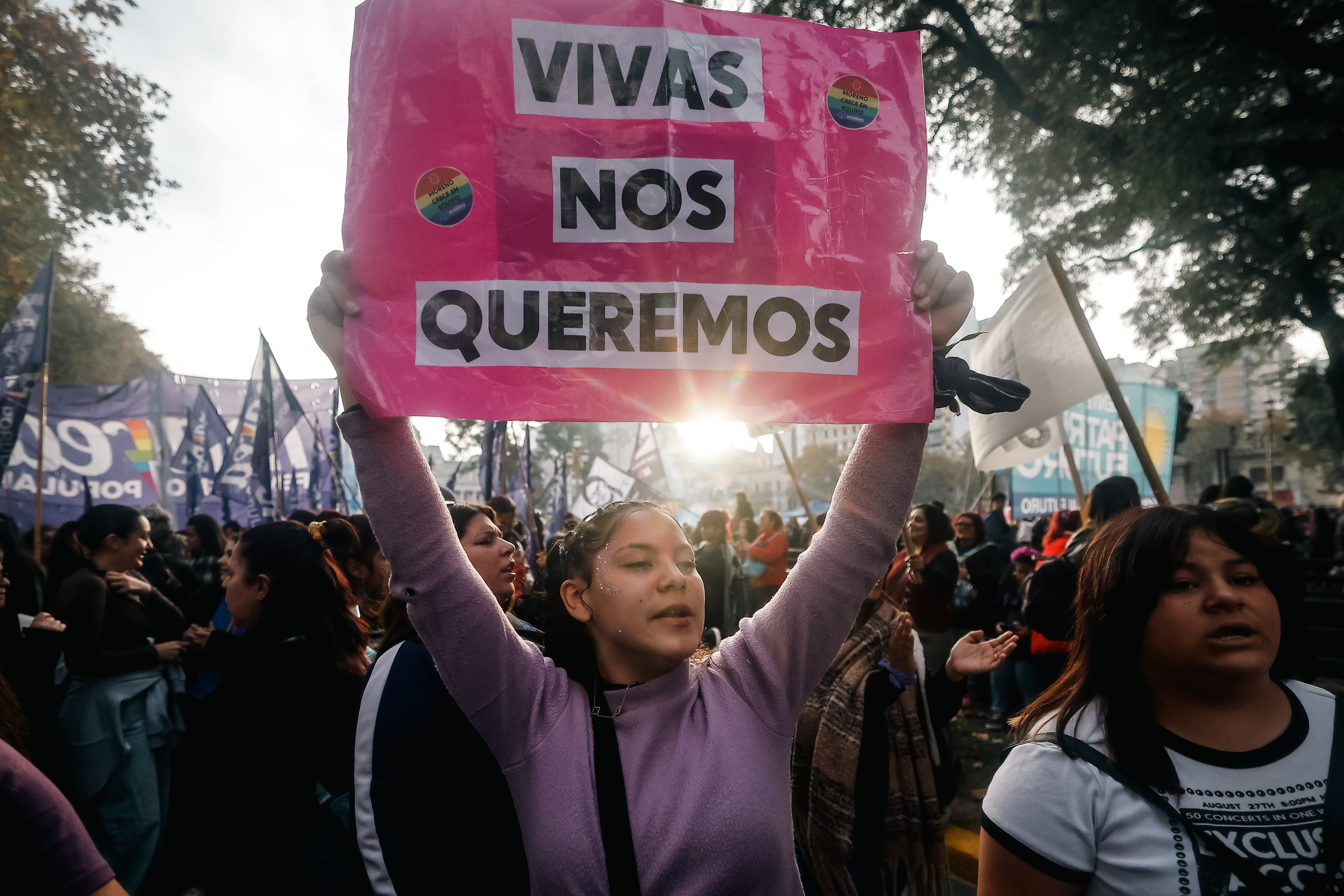 Argentinas salen a las calles contra los feminicidios en el aniversario de Ni una menos Argentinas salen a las calles contra los feminicidios en el aniversario de Ni una menos