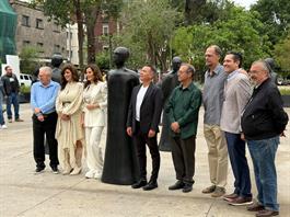 Adri&aacute;n Guerrero instala Los Contemplarios en Guadalajara