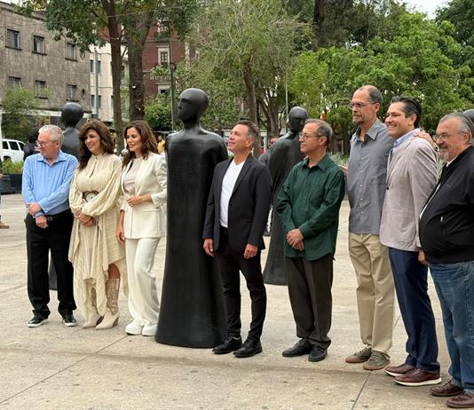 Adri&aacute;n Guerrero instala Los Contemplarios en Guadalajara