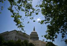 Senado de EEUU aprueba 70.000 millones de dólares para la ofensiva migratoria de Trump