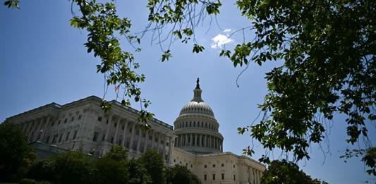 Senado de EEUU aprueba 70.000 millones de dólares para la ofensiva migratoria de Trump