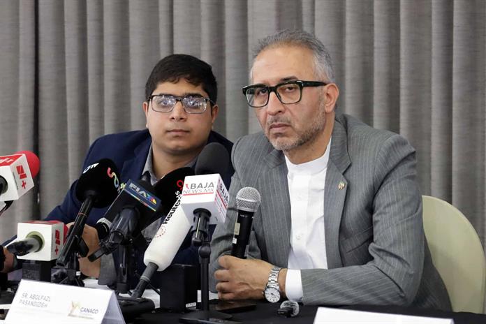 Embajador en México acusa a EE.UU. de dejar a Irán sin quince visas y pide ayuda a la FIFA Embajador en México acusa a EE.UU. de dejar a Irán sin quince visas y pide ayuda a la FIFA