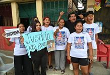 ¡Lo mataron a golpes!: abuso militar en lucha antidrogas en Ecuador ¡Lo mataron a golpes!: abuso militar en lucha antidrogas en Ecuador