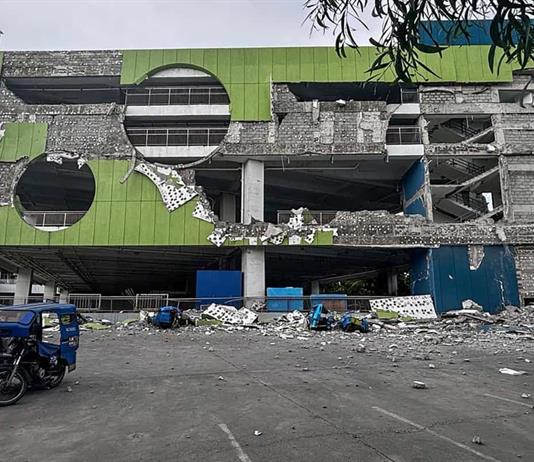 M&aacute;s de 30 muertos en Filipinas tras potente terremoto
