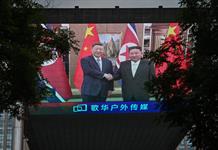 Xi visita Corea del Norte y promete llevar las relaciones a un nuevo nivel