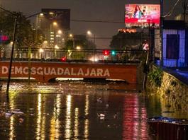 Ni basura ni lluvia, inundaciones en ZMG son por crecimiento urbano desordenado, concluyen expertos Ni basura ni lluvia, inundaciones en ZMG son por crecimiento urbano desordenado, concluyen expertos
