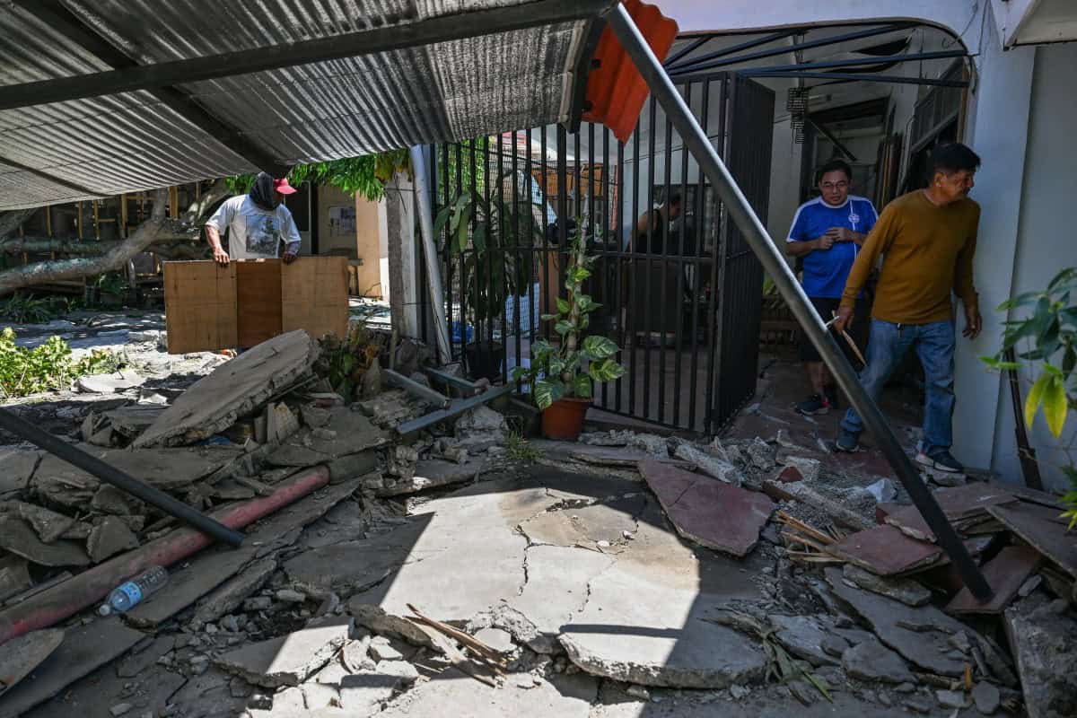 El sismo de Filipinas deja 41 muertos y los pacientes son atendidos a la intemperie El sismo de Filipinas deja 41 muertos y los pacientes son atendidos a la intemperie
