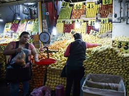 Inflación en México desacelera en mayo al 3,94 % y mantiene tendencia a la baja Inflación en México desacelera en mayo al 3,94 % y mantiene tendencia a la baja
