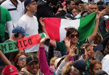 Entradas prohibitivas y televisión de pago, los mexicanos critican el Mundial del lujo Entradas prohibitivas y televisión de pago, los mexicanos critican el Mundial del lujo