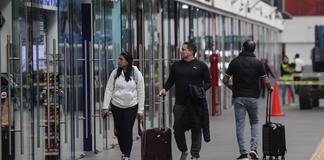 Blindado el Aeropuerto de Ciudad de M&eacute;xico, ante protestas de maestros a horas del Mundial