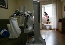 Robots de limpieza salen del laboratorio y se ponen manos a la obra en los salones chinos Robots de limpieza salen del laboratorio y se ponen manos a la obra en los salones chinos
