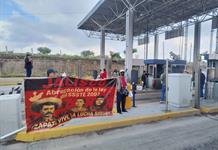 Maestros de la Asamblea Magisterial de Jalisco toman casetas en apoyo a la CNTE