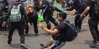 La jornada inaugural del Mundial en M&eacute;xico deja 19 detenidos y 11 polic&iacute;as heridos