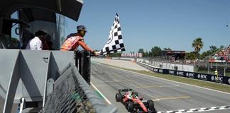 Hamilton logra su primer triunfo con Ferrari y rompe el dominio de Mercedes Hamilton logra su primer triunfo con Ferrari y rompe el dominio de Mercedes