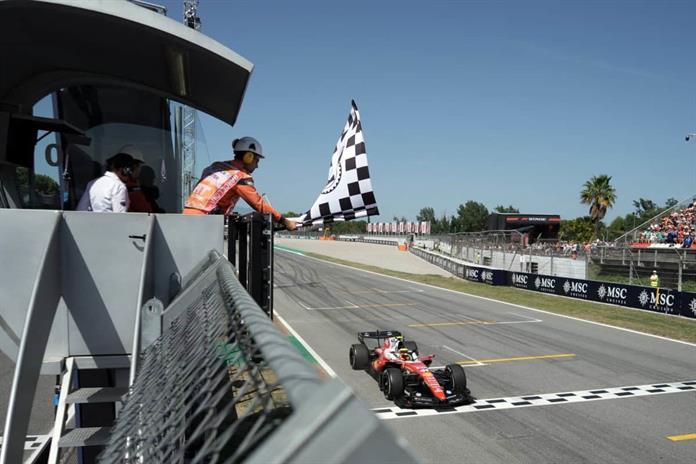 Hamilton logra su primer triunfo con Ferrari y rompe el dominio de Mercedes Hamilton logra su primer triunfo con Ferrari y rompe el dominio de Mercedes