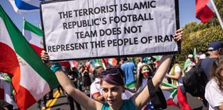 Comunidad iraní en Los Ángeles protesta contra su selección en el Mundial Comunidad iraní en Los Ángeles protesta contra su selección en el Mundial