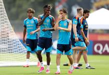 El tropiezo de España pone en alerta a la Argentina de Messi y la Francia de Mbappé El tropiezo de España pone en alerta a la Argentina de Messi y la Francia de Mbappé