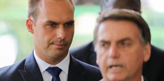 Un hijo de Bolsonaro condenado a cuatro años de cárcel en Brasil por hacer lobby por su padre en EEUU Un hijo de Bolsonaro condenado a cuatro años de cárcel en Brasil por hacer lobby por su padre en EEUU