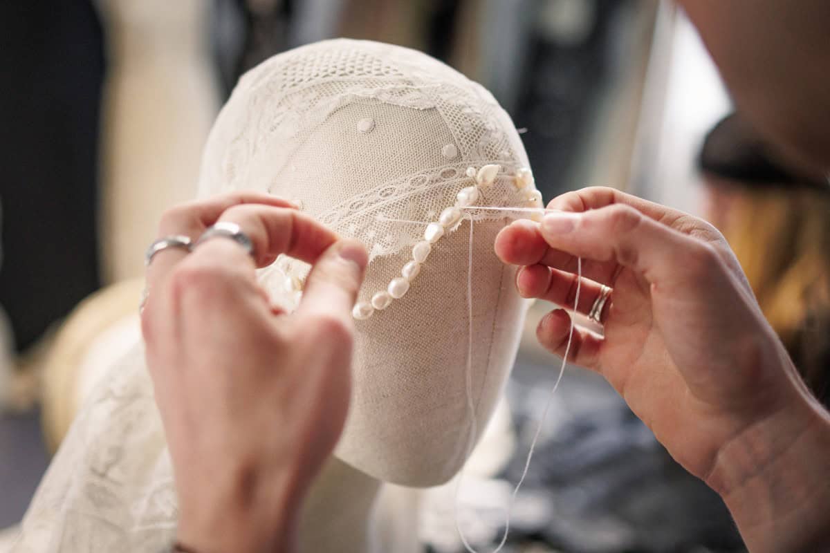 El encaje, el toque frágil de la moda que también se puede reciclar