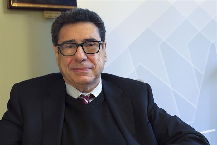 Nobel de Economía defiende que la IA destruirá empleos pero acabará creando crecimiento Nobel de Economía defiende que la IA destruirá empleos pero acabará creando crecimiento