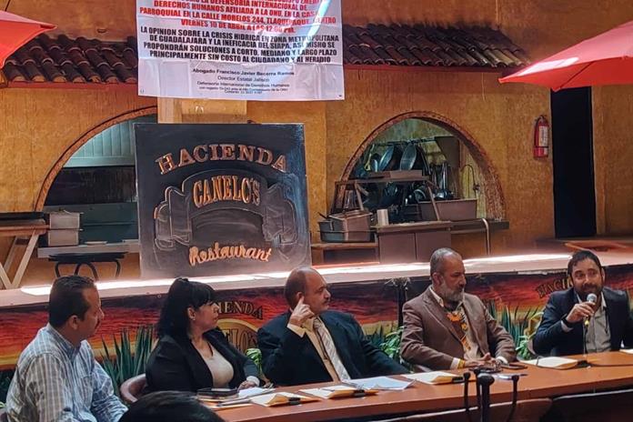 Reúnen firmas para exigir alerta sanitaria en el río Santiago Reúnen firmas para exigir alerta sanitaria en el río Santiago