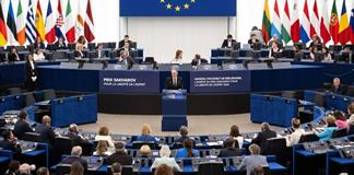 Parlamento Europeo aprueba crear centros de retorno de migrantes fuera del bloque Parlamento Europeo aprueba crear centros de retorno de migrantes fuera del bloque