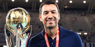 Feyenoord nombra a Van Bronckhorst como nuevo entrenador Feyenoord nombra a Van Bronckhorst como nuevo entrenador