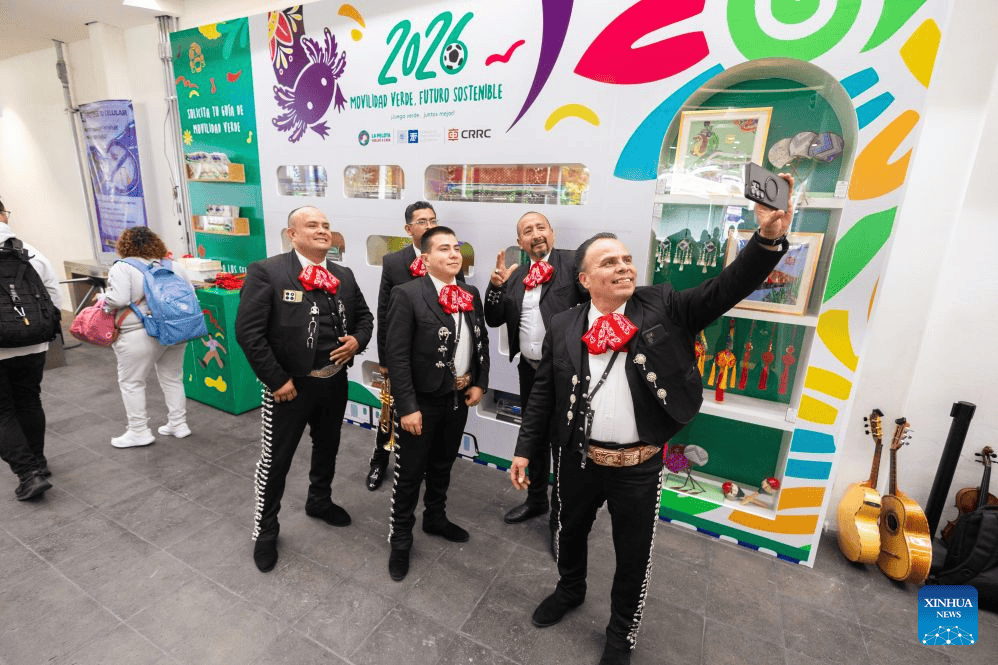 Entre trenes, caligrafía y fútbol: Estaciones de Energía Verde de CRRC acercan movilidad sostenible a mexicanos Entre trenes, caligrafía y fútbol: Estaciones de Energía Verde de CRRC acercan movilidad sostenible a mexicanos