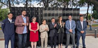 Dos pa&iacute;ses en una sola obra en el Consulado  de Estados Unidos en Guadalajara