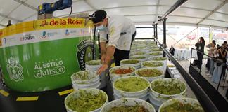Jalisco logra la marca del guacamole más grande del mundo con uno de más de 12 toneladas Jalisco logra la marca del guacamole más grande del mundo con uno de más de 12 toneladas