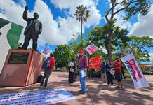 Realiza protesta la CNTE Jalisco en el parque Revolución Realiza protesta la CNTE Jalisco en el parque Revolución