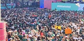 M&aacute;s de 50 mil personas se concentran en el centro hist&oacute;rico para ver el partido M&eacute;xico vs Corea