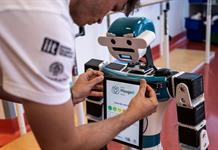 Un hospital de Milán pone a prueba un robot que promete liberar tiempo al personal sanitario Un hospital de Milán pone a prueba un robot que promete liberar tiempo al personal sanitario
